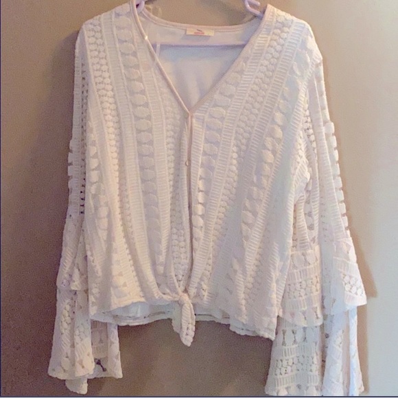 Hummingbird crocheted top with butterfly sleeves - EUC - Picture 2 of 7